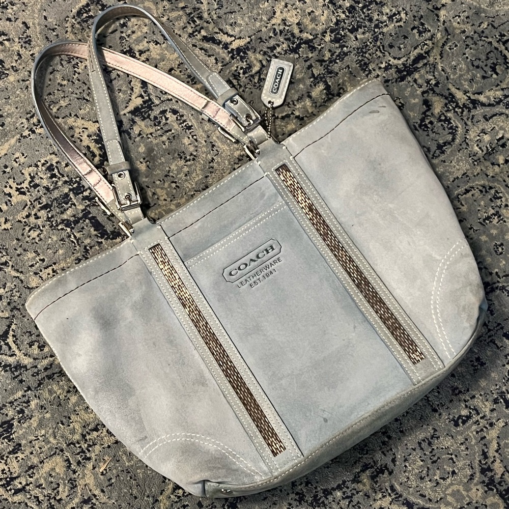 Vintage 2005 Coach suede and beaded tote Loden green 👜